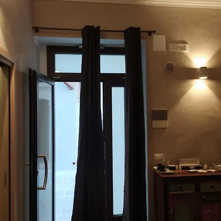 Al Console Depandance Con Jacuzzi Per Coppia Гостевой дом 3*