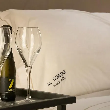 Al Console Depandance Con Jacuzzi Per Coppia 3*